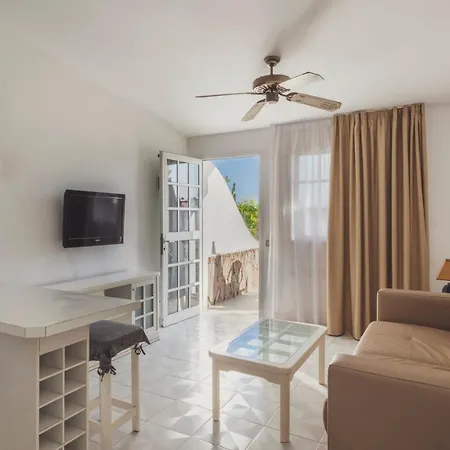 Vista - Adults Only Aparthotel 3*