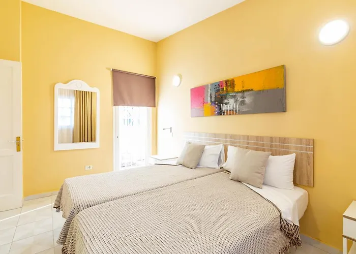 Vista - Adults Only 3*