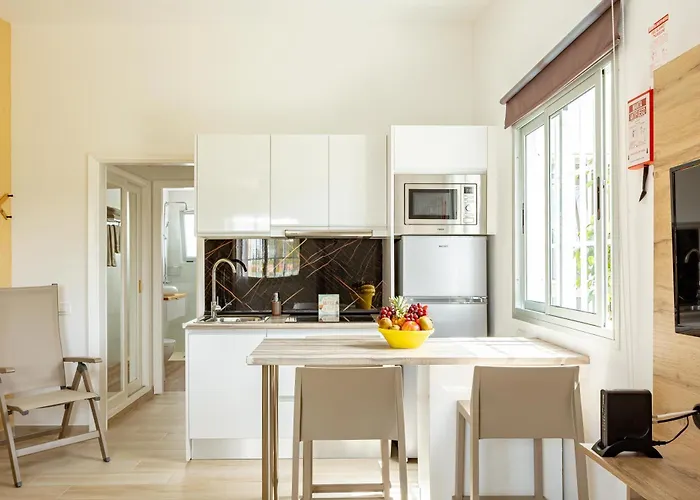 Vista - Adults Only 3*