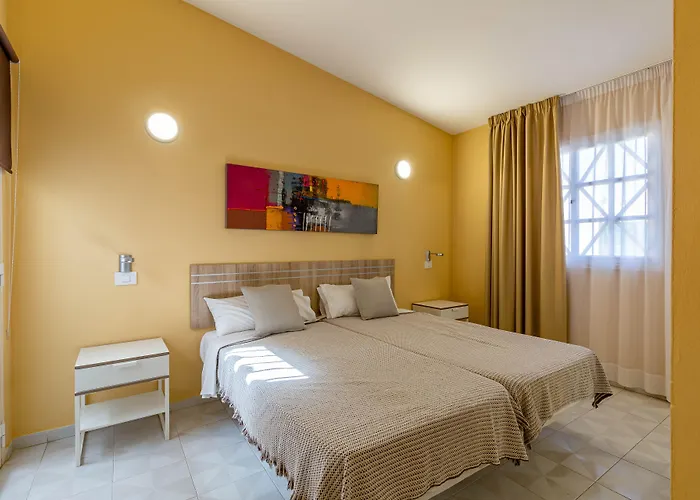 Vista - Adults Only Апарт-отель 3*